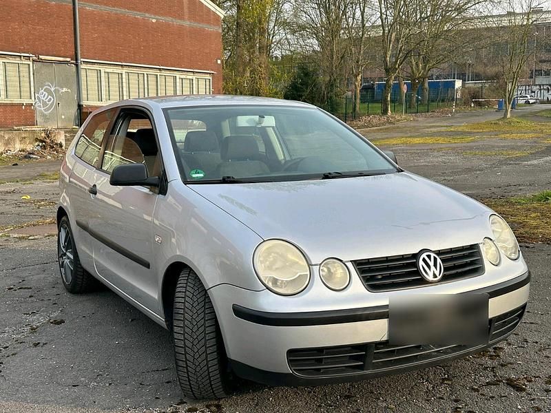 Gebraucht VW Polo Comfortline 64 PS (47 kW) 2003 Silber Kleinwagen