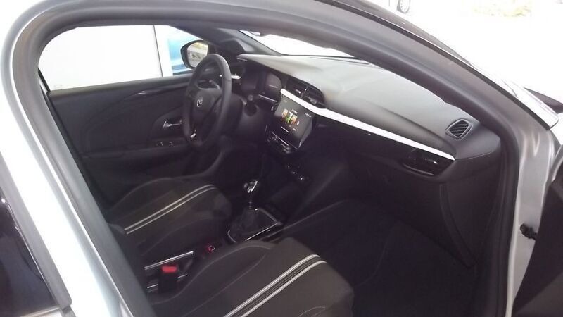 Gebraucht Opel Corsa 101 PS (74 kW) 2024 Grau/kristalsilber Limousine