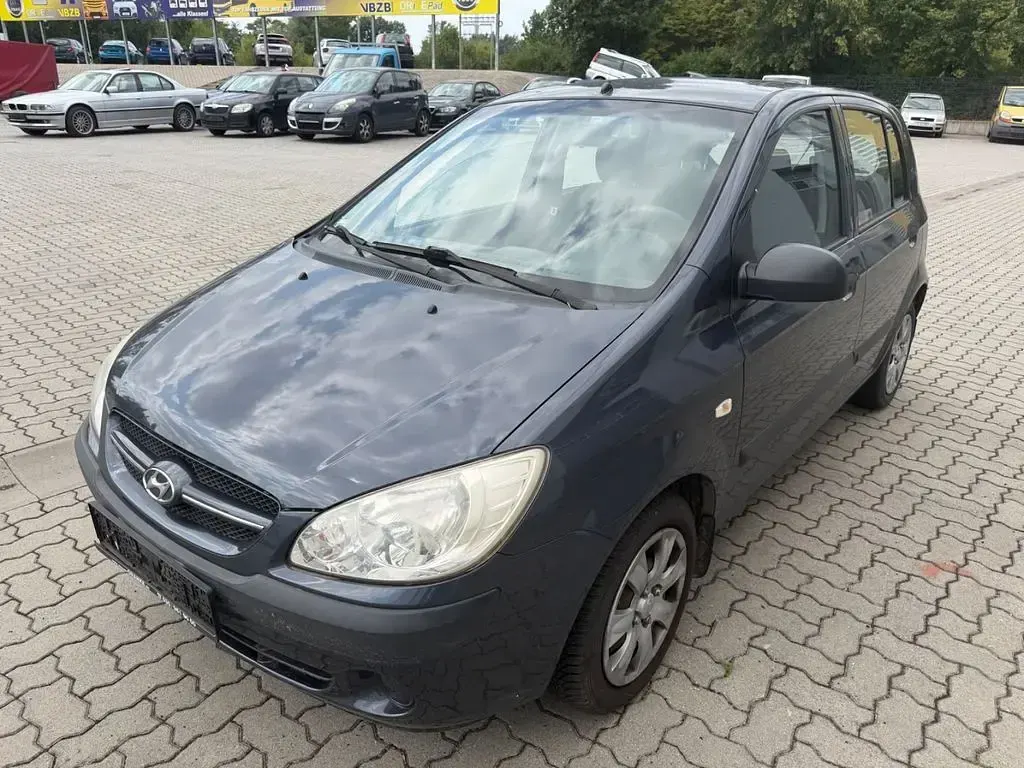Gebraucht Hyundai Getz Basis 67 PS (49 kW) 2009 Grau Kleinwagen