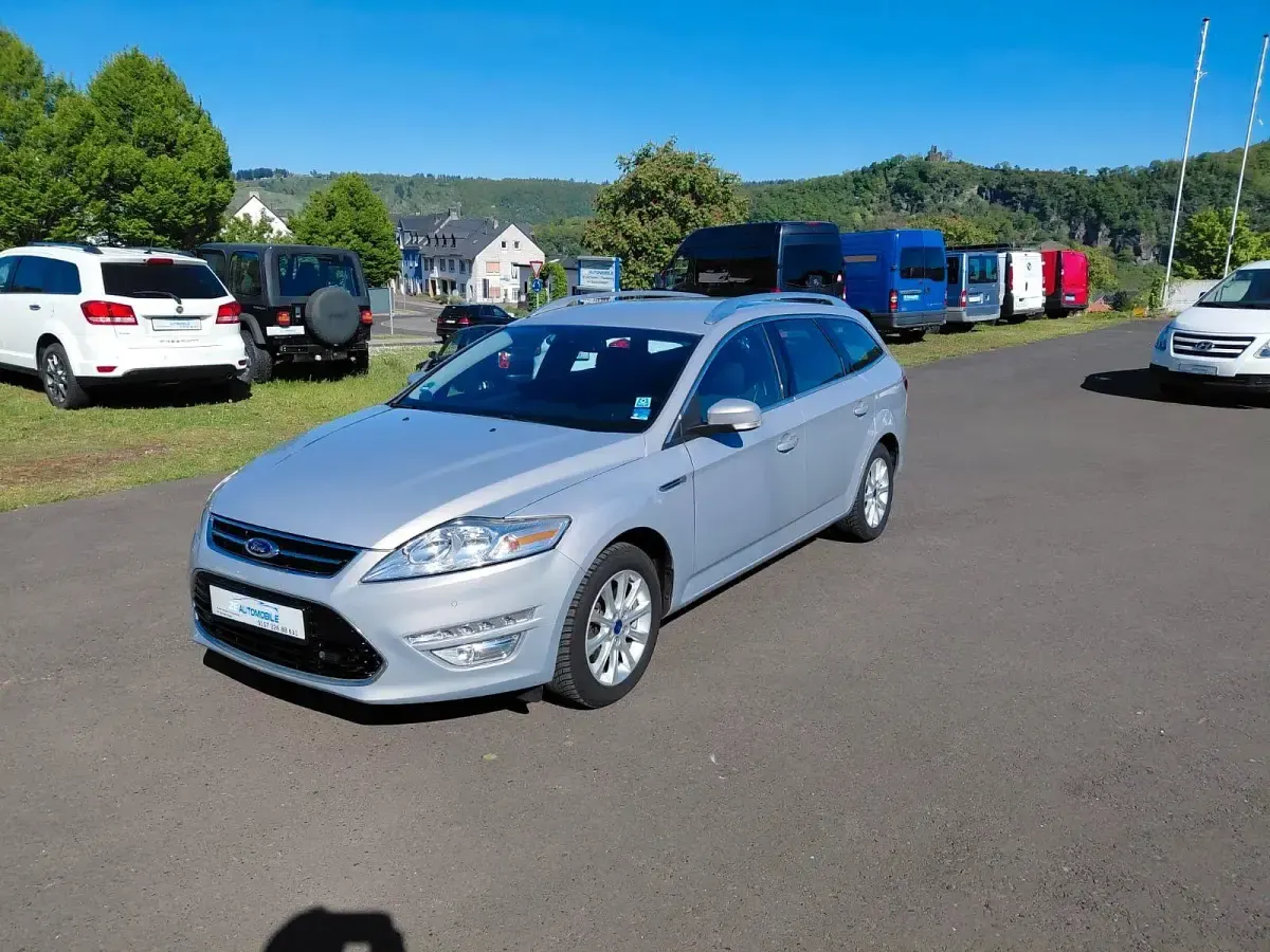 Gebraucht Ford Mondeo Titanium 140 PS (102 kW) 2011 Silber Kombi