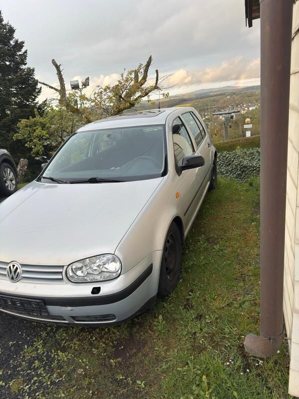 Silber Gebraucht 1999 VW Golf IV Kleinwagen | 1.000 € (Superpreis) - Bild 1/4