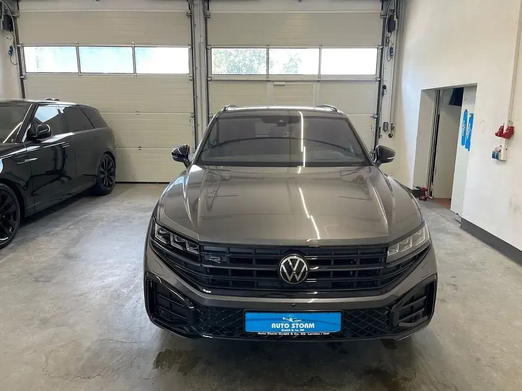 Neu VW Touareg Edition 286 PS (210 kW) 2026 Grau SUV