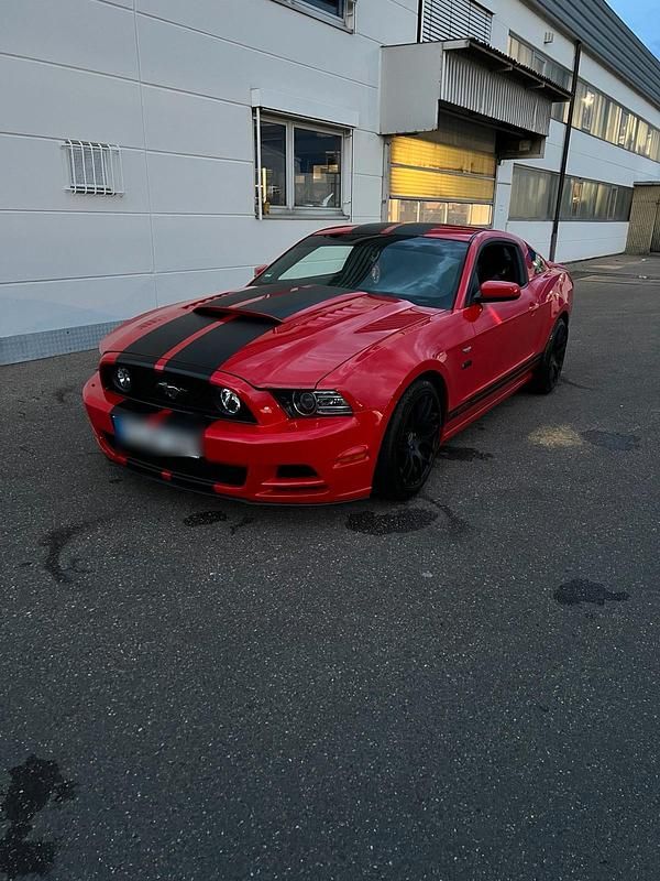 Rot Gebraucht 2014 Ford Mustang Coupé | 19.950 € - Bild 1/4