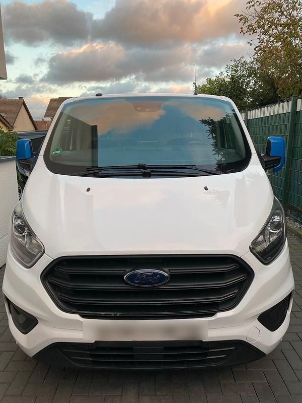 Weiß Gebraucht 2018 Ford Transit Custom Limousine | 10.500 € (Guter Preis) - Bild 1/4