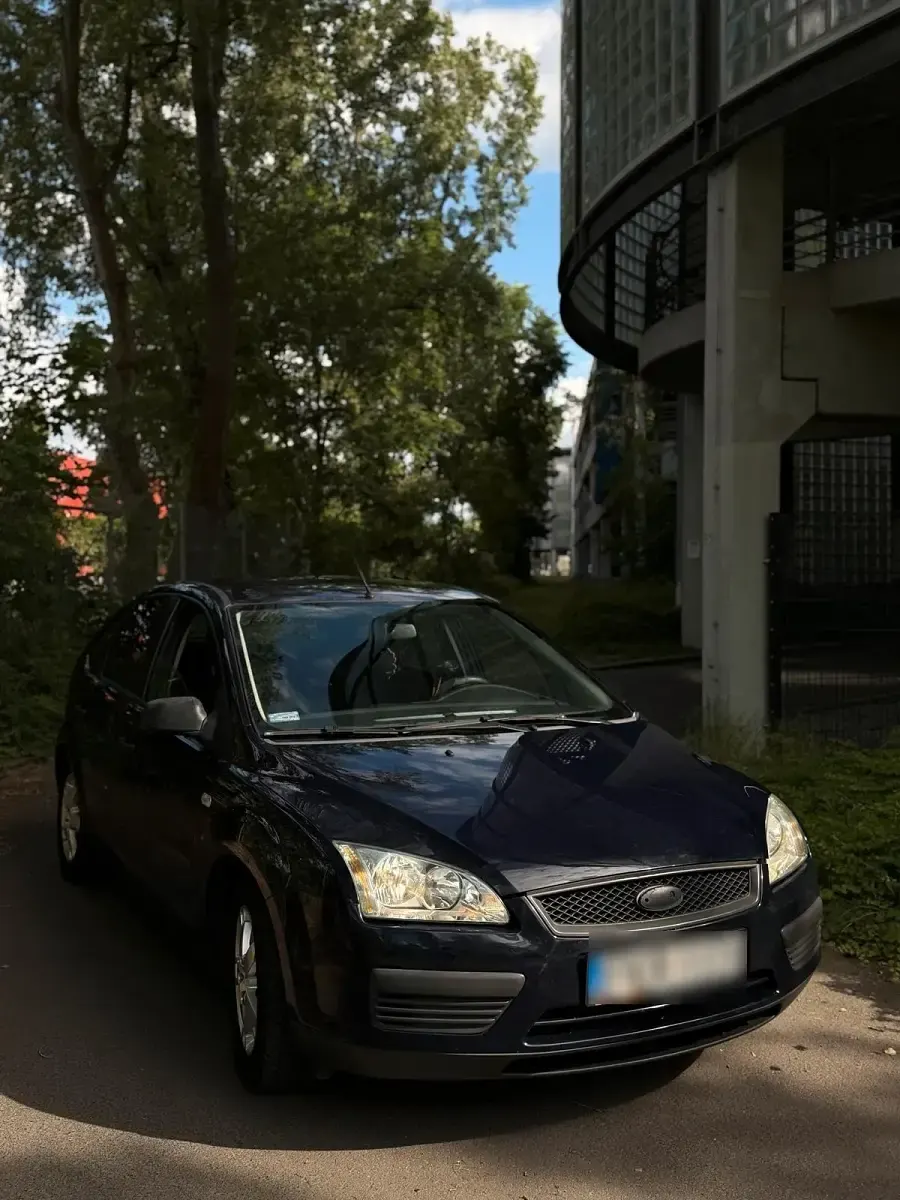 Gebraucht Ford Focus 116 PS (85 kW) 2007 Silber Limousine