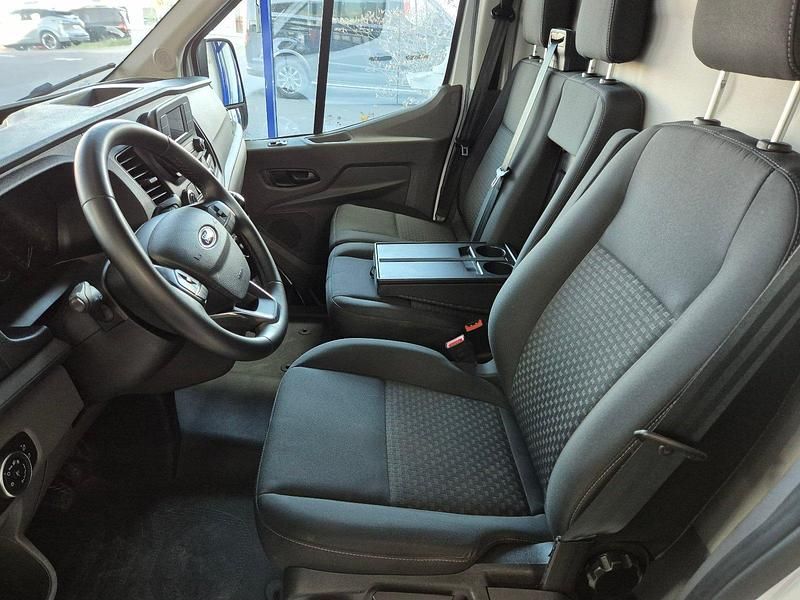 Second-hand Ford Transit 131 CP (96 kW) 2024 Alb Monovolum
