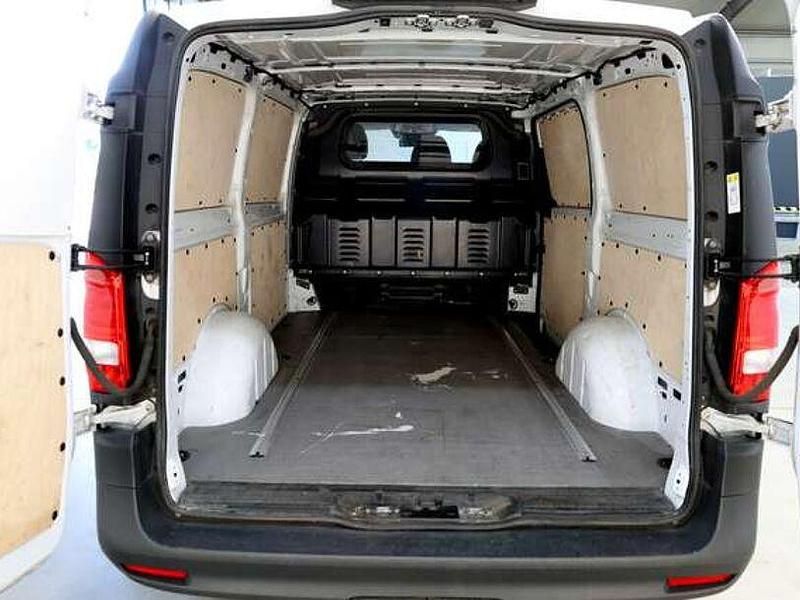 Arktikweiß Gebraucht 2024 Mercedes Vito Van | 28.440 € (Superpreis) - Bild 1/4