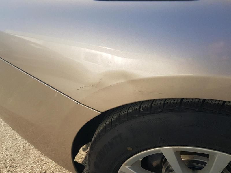 Gebraucht BMW 318 184 PS (135 kW) 2012 Silber Kombi