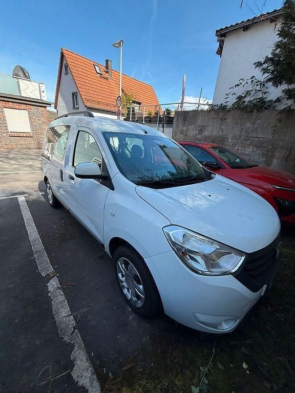 Gebraucht Dacia Dokker Lauréate 116 PS (85 kW) 2014 Weiß Van / Kleinbus
