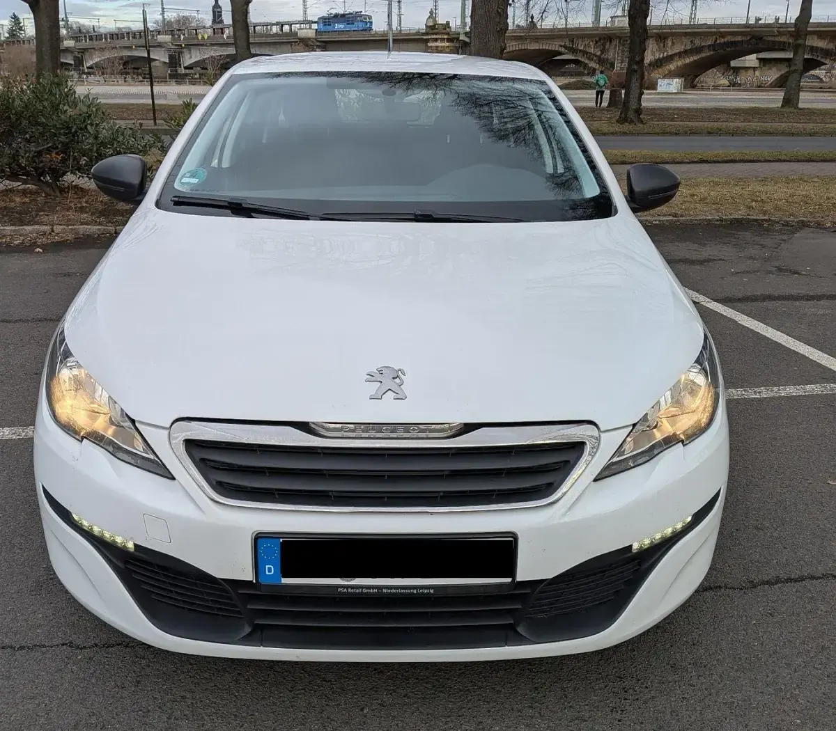 Gebraucht Peugeot 308 SW Access 99 PS (72 kW) 2016 Weiß Kombi