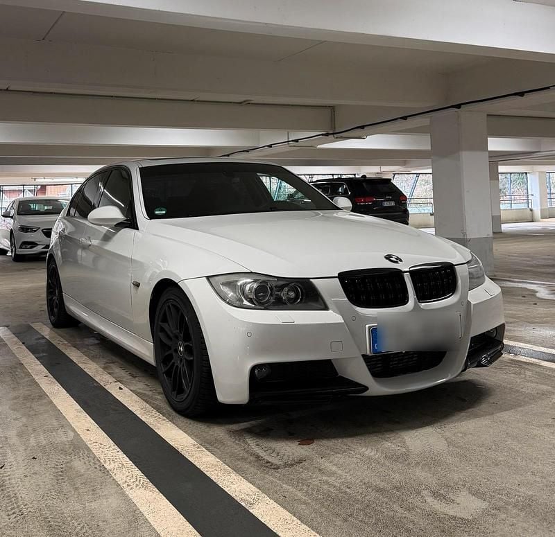 Weiß Gebraucht 2009 BMW 325 M Sport Limousine | 9.999 € (Fairer Preis) - Bild 1/4