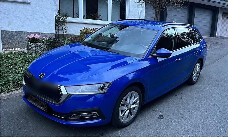 Blau Gebraucht 2022 Skoda Octavia Kombi | 20.000 € (Superpreis) - Bild 1/4