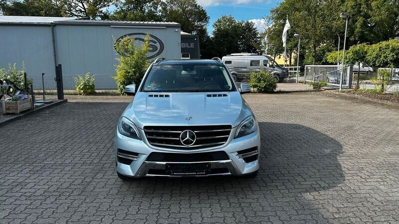 Silber Gebraucht 2013 Mercedes ML350 SUV | 14.500 € (Superpreis) - Bild 1/4