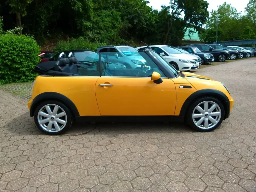 Gebraucht Mini Cooper S Cabriolet 116 PS (85 kW) 2008 Gelb Cabrio