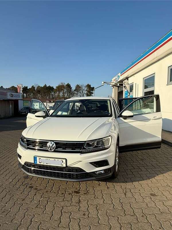 Gebraucht 2020 VW Tiguan Highline SUV | 27.600 € (Fairer Preis) - Bild 1/4