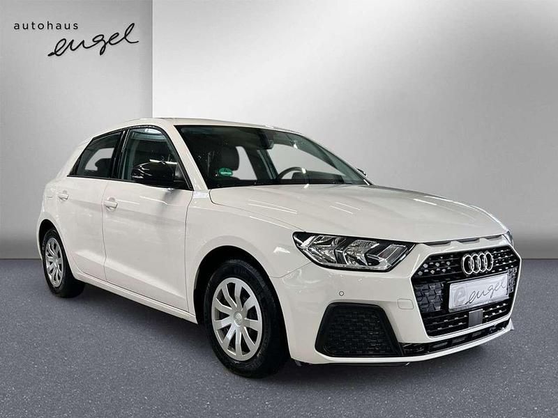 Gebraucht Audi A1 95 PS (69 kW) 2023 Cortina white SUV