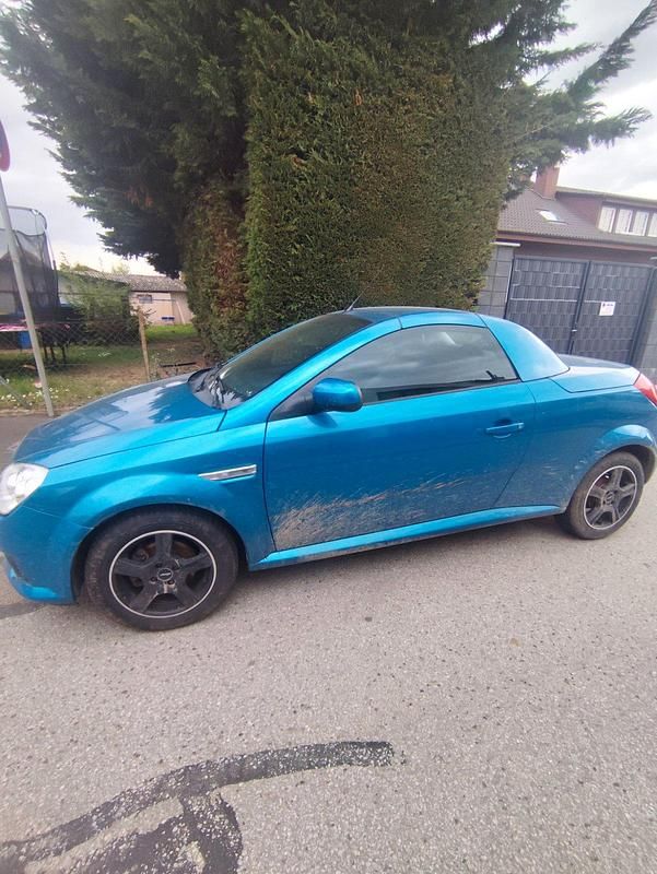 Gebraucht Opel Tigra 70 PS (51 kW) 2006 Blau Cabrio