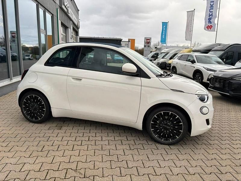 Gebraucht Fiat 500e 86 kW (118 PS) 2023 Weiß Cabrio