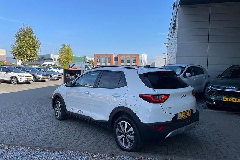 Gebraucht Kia Stonic 101 PS (74 kW) 2025 Weiß SUV