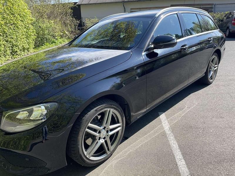 Usata Mercedes E200 150 CV (110 kW) 2017 Nero Station wagon