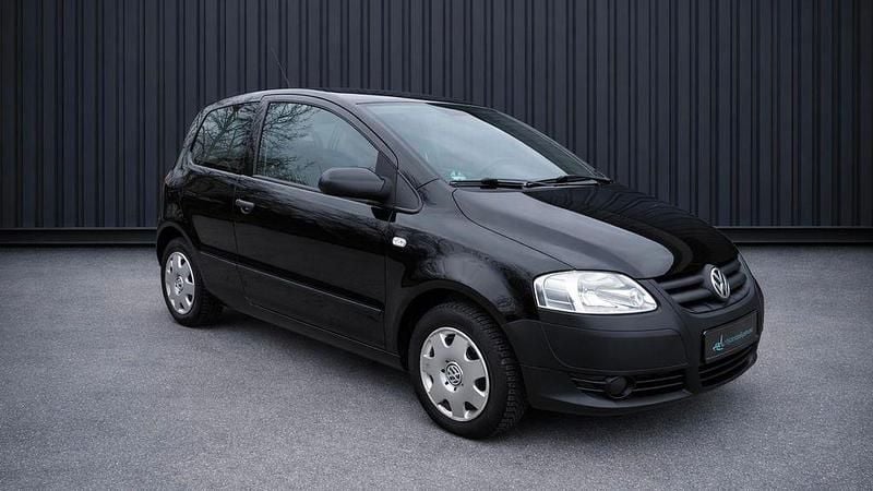 Gebraucht VW Fox 60 PS (44 kW) 2011 Schwarz Kleinwagen