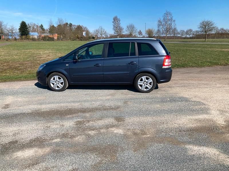 Gebraucht Opel Zafira 115 PS (84 kW) 2011 Blau Van / Kleinbus