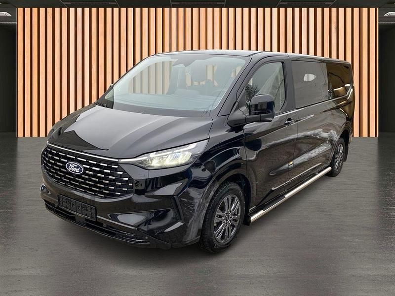 Gebraucht Ford Tourneo Titanium 170 PS (125 kW) 2025 Schwarz Van / Kleinbus
