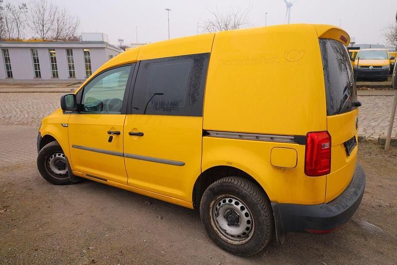 Gebraucht VW Caddy 102 PS (75 kW) 2018 Gelb Van / Kleinbus