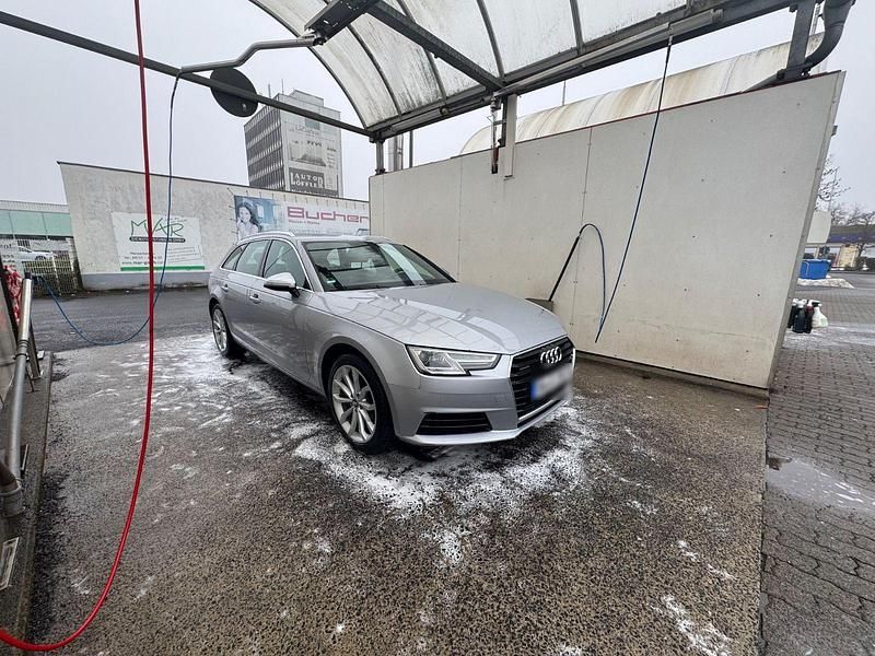 Second-hand Audi A4 190 CP (139 kW) 2016 Argintiu Break