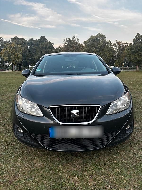 Grau Gebraucht 2012 Seat Ibiza Kleinwagen | 3.999 € - Bild 1/4