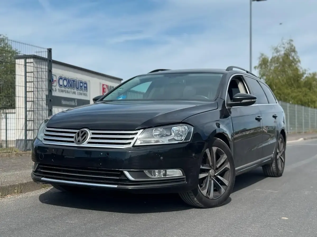 Usata VW Passat 140 CV (102 kW) 2012 Nero Station wagon