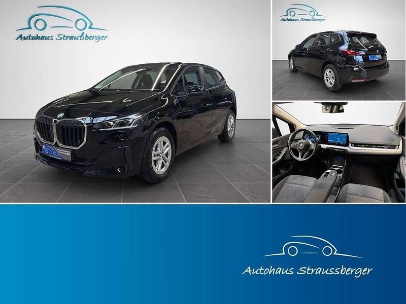 Schwarz ii/bonnet fluid black Gebraucht 2024 BMW 218 Van / Kleinbus | 22.890 € (Superpreis) - Bild 1/4