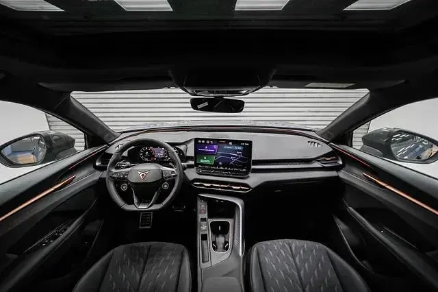 Neu Cupra Terramar VZ 265 PS (194 kW) 2025 Graphene grau metallic (r6) graphene grau metallic (r6) SUV