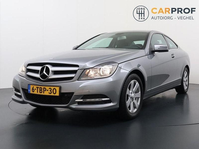 Grau Gebraucht 2012 Mercedes C180 Ambition Coupé | 11.995 € (Fairer Preis) - Bild 1/4