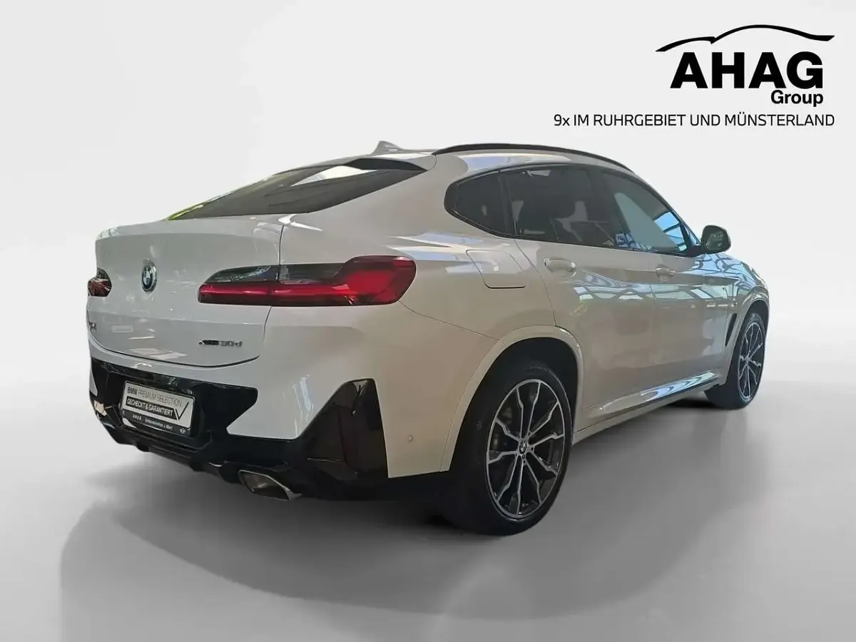 Gebraucht BMW X4 Efficient Dynamics 286 PS (210 kW) 2025 Schwarz SUV