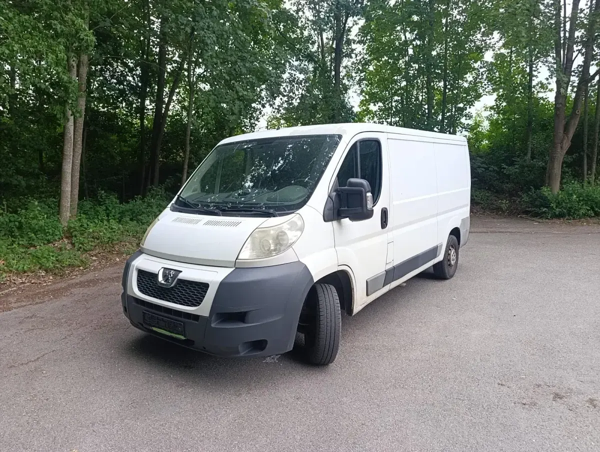 Gebraucht Peugeot Boxer 131 PS (96 kW) 2013 Weiß Van