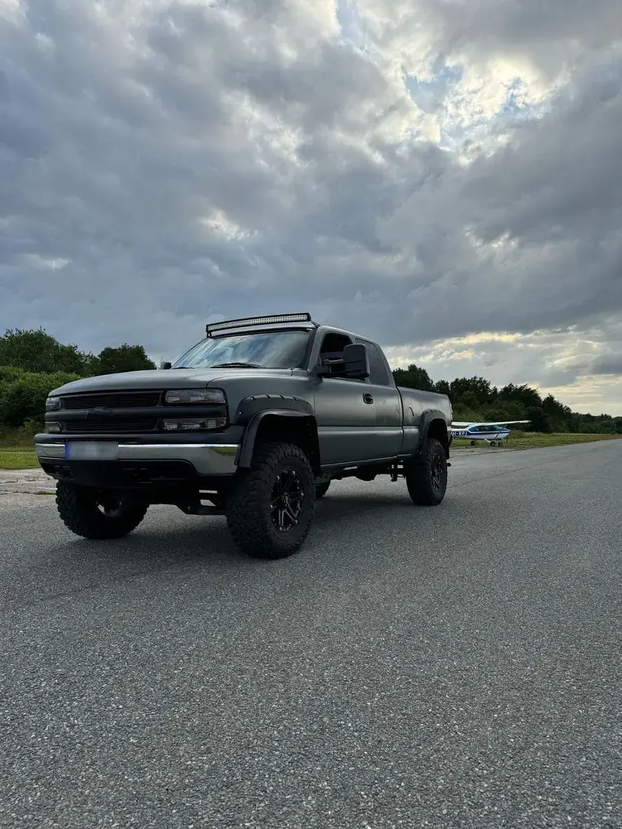Gebraucht Chevrolet Silverado 271 PS (199 kW) 2000 Grau SUV