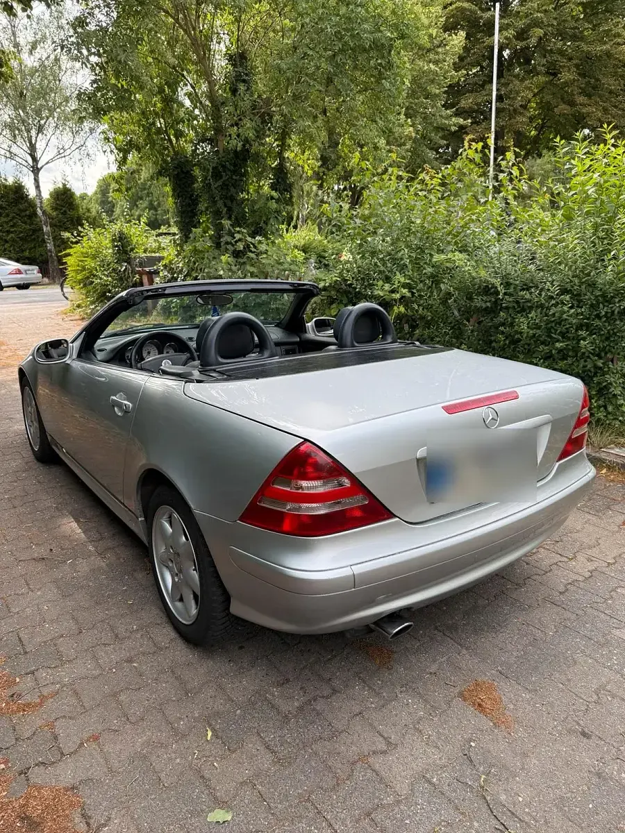 Gebraucht Mercedes SLK200 163 PS (119 kW) 2001 Silber Cabrio