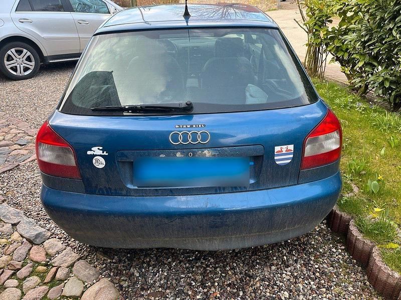 Gebraucht Audi A3 102 PS (75 kW) 2001 Blau Kleinwagen