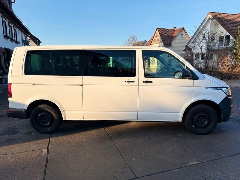 Gebraucht VW Caravelle 110 PS (80 kW) 2021 Weiß Van / Kleinbus