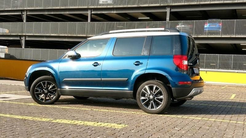 Gebraucht Skoda Yeti 140 PS (102 kW) 2014 Blau SUV
