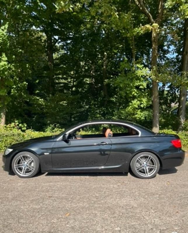 Gebraucht BMW 335 Cabriolet 326 PS (239 kW) 2013 Schwarz Cabrio