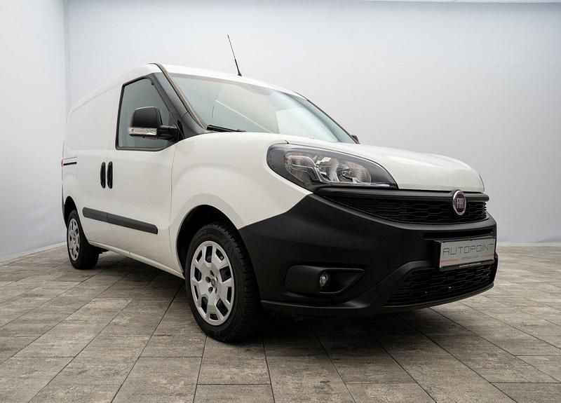 Weiß Gebraucht 2021 Fiat Doblò Van / Kleinbus | 8.879 € (Superpreis) - Bild 1/4
