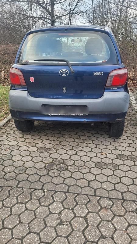 Gebraucht Toyota Yaris 65 PS (47 kW) 2002 Blau Kleinwagen