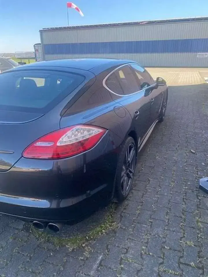 Gebraucht Porsche Panamera Turbo S 551 PS (405 kW) 2011 Grau Kleinwagen