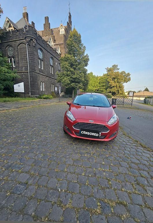 Rot Gebraucht 2015 Ford Fiesta Individual Kleinwagen | 6.300 € (Fairer Preis) - Bild 1/4