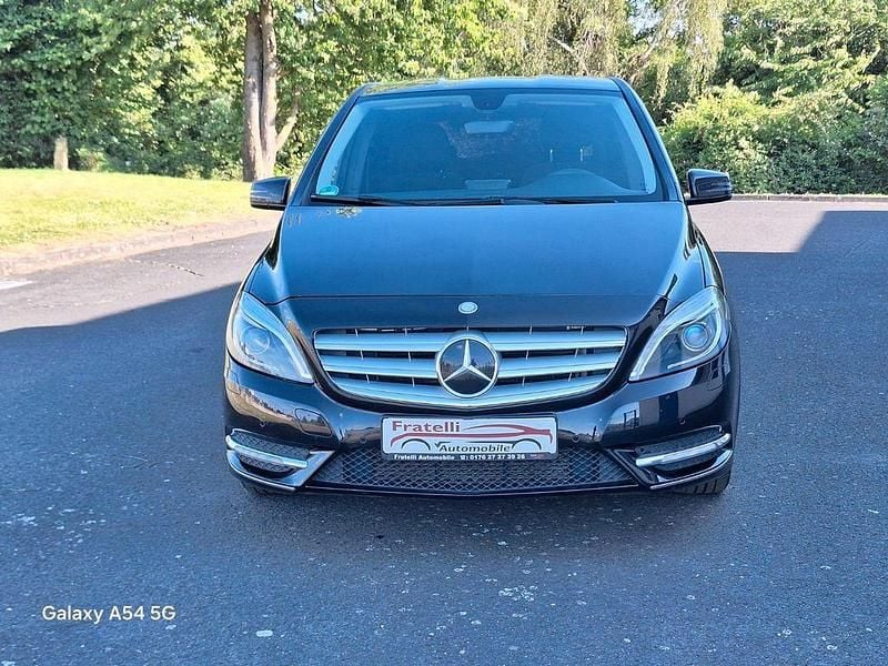 Gebraucht Mercedes B220 170 PS (125 kW) 2014 Schwarz Van / Kleinbus