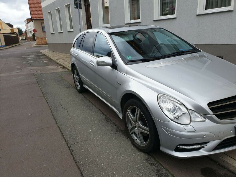 Silber Gebraucht 2010 Mercedes R350 Edition Van / Kleinbus | 14.900 € (Teuer) - Bild 1/4
