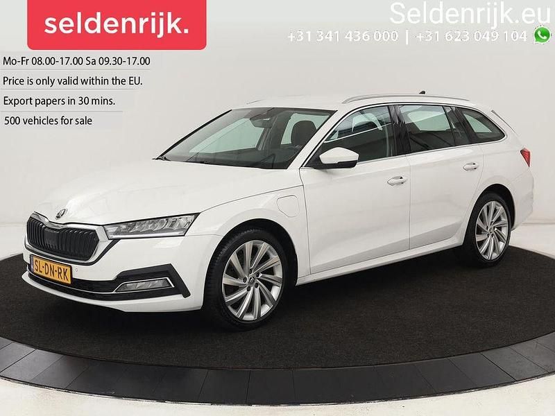 Weiß Gebraucht 2022 Skoda Octavia Business Line Limousine | 18.600 € (Fairer Preis) - Bild 1/4