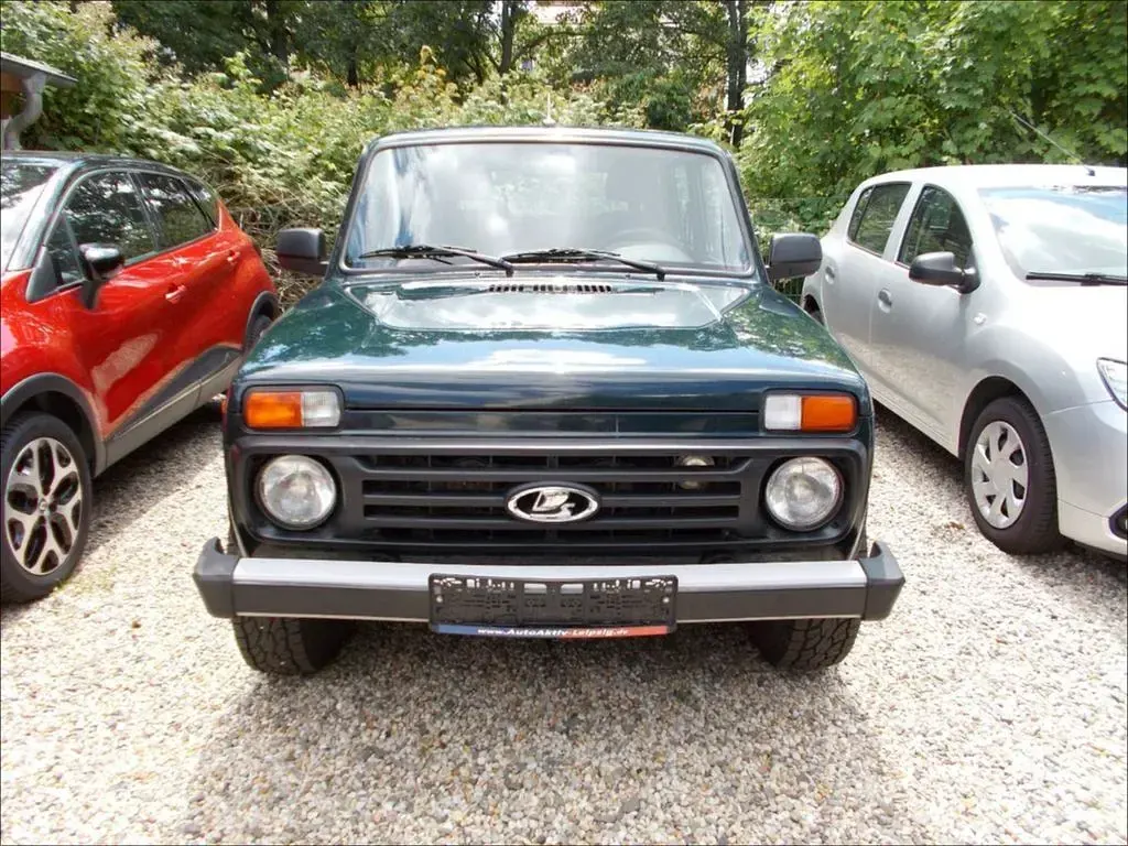 Gebraucht Lada Taiga 83 PS (61 kW) 2020 Grün SUV